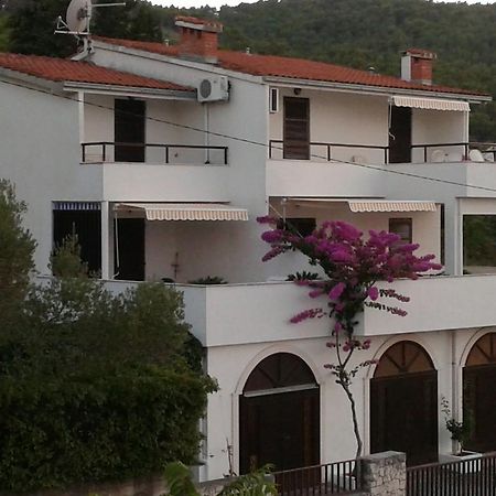 Apartments Villa Zvonimir Slatine Zimmer foto