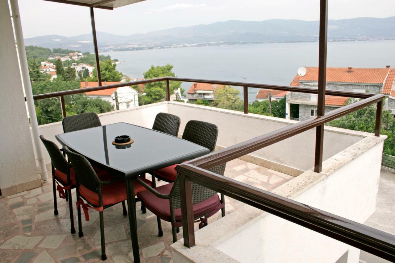 Apartments Villa Zvonimir Slatine Exterior foto